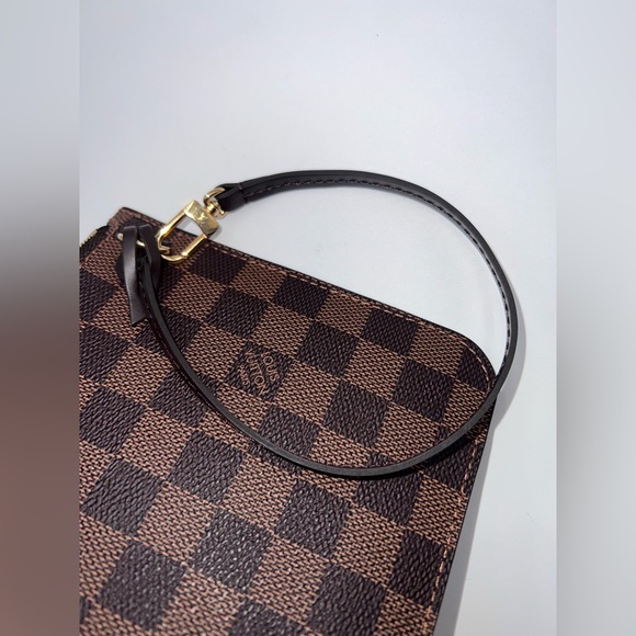 ♥️🌹Louis Vuitton Neverfull Pouch Mm in DE🌹♥️ - Picture 10 of 12